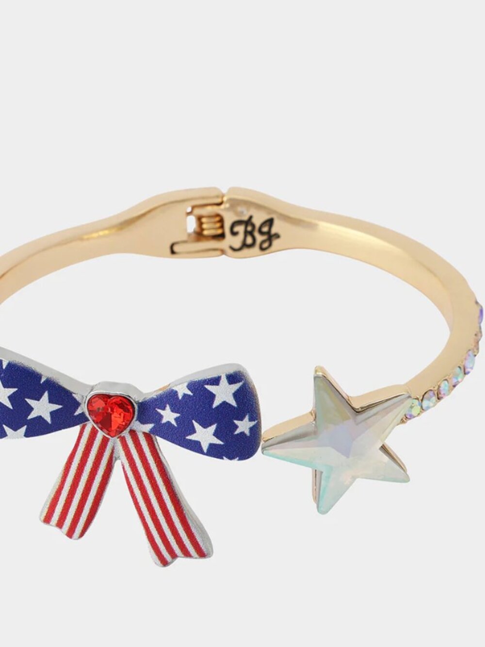 NWT BETSEY JOHNSON AMERICANA BOW HINGE BRACELET GOLD TONE
